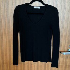 Women's Urban Outfitters V-Neck Knit Sweater Black - Size S